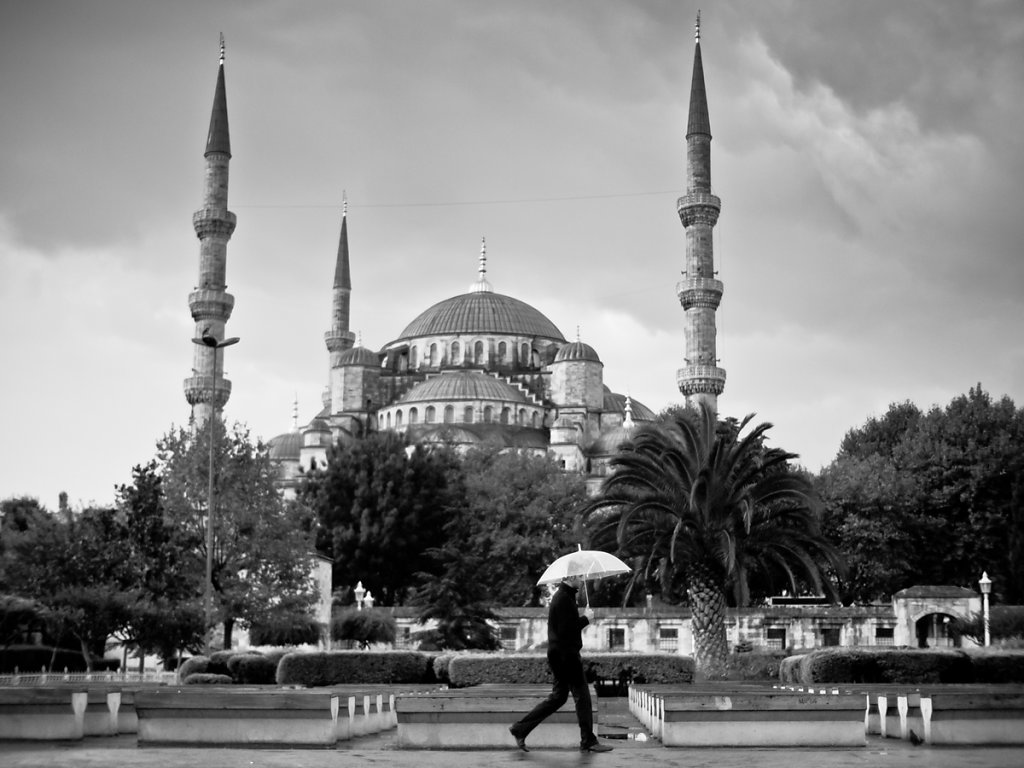 Rain and the Blue Mosque, Sultanahmet - Istanbul