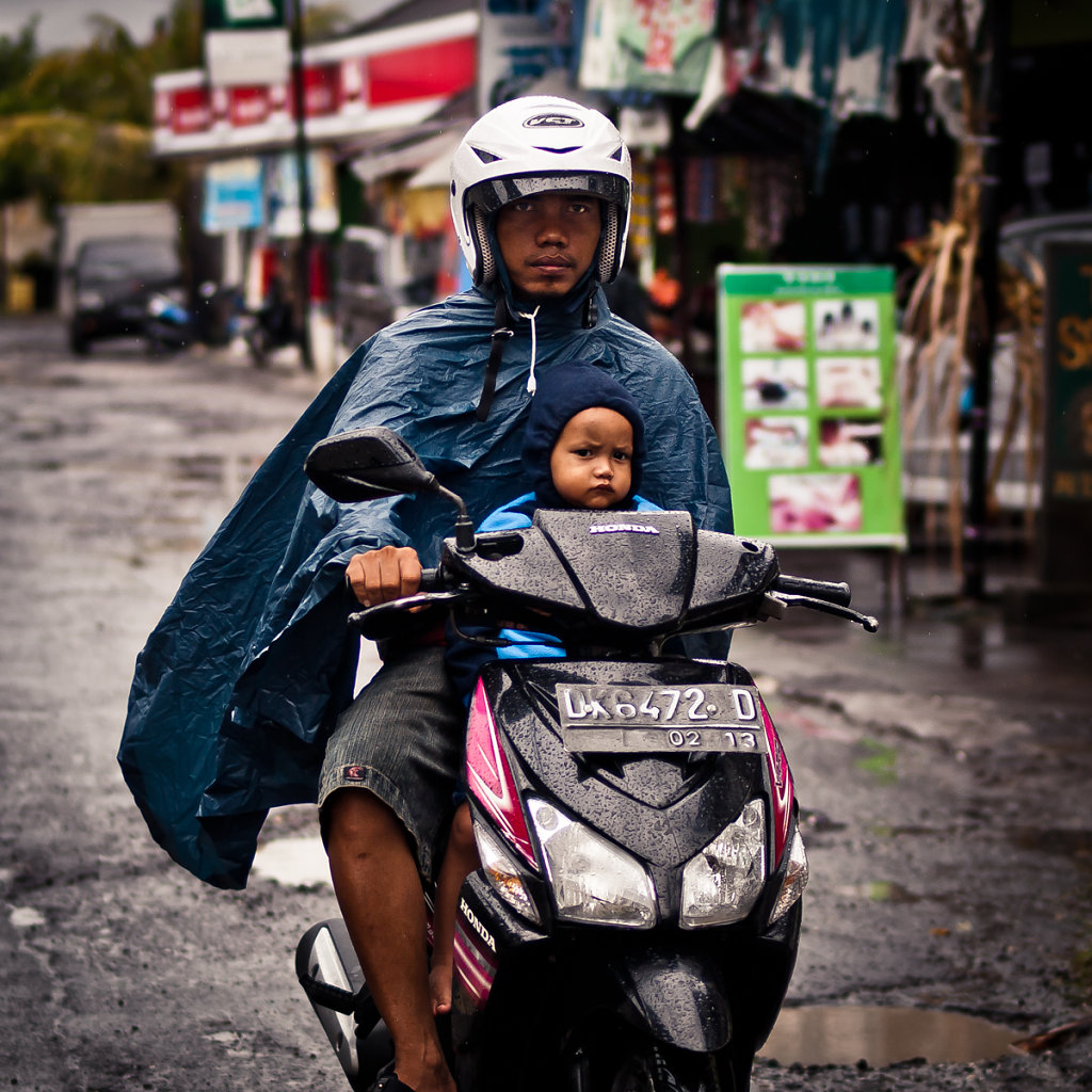 Mr. Cape and the Evil Kid - Simenyak, Bali